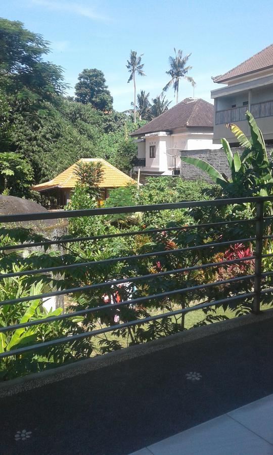 Madu Sentana House Hotel อูบุด ภายนอก รูปภาพ